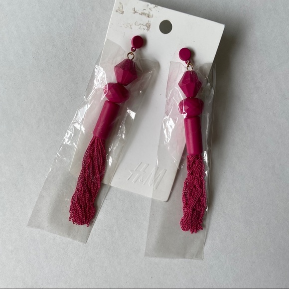H&M Hot Pink Chain Tassel Earrings 🆕 - Picture 5 of 5